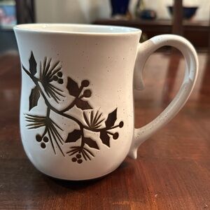 Potters Corner Bronze Holly Branch Speckled 20 oz Coffee Tea Mug Cup